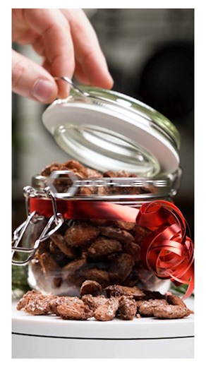 Es gibt kaum etwas Weihnachtlicheres als den Duft von gebrannten Mandeln 🎄✨ Und in der ONYX Cookware Airfryer wird die Dezemberhygge noch einfacher und schneller. Knusprig, karamellisiert und einfach perfekt – bereit, alle für einen kleinen Moment Weihnachtszauber zusammenzubringen ❤️ #onyxcookware #airfryer #gebrannteMandeln #weihnachtshygge #weihnachtsstimmung #weihnachtssnacks #weihnachtszauber #dezembermomente #küchenhygge | Onyxcookware.de