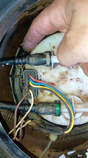 Porca da tampa da bomba combustível quebrou,veja como fazer até a peça nova chegar