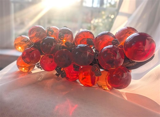 Large Vintage Brandy Amber Lucite Grape Cluster of 30. MCM Mid-century Table Decor/centerpiece. ~14". Almost 5 Lbs! - Etsy