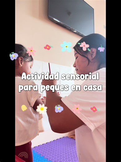 “Mientras jugamos también aprendemos 🤍 Las actividades sensoriales ayudan a fortalecer la motricidad fina, la coordinación y la creatividad en los niños. Guarda este video para hacerlo con tu peque en casa ✨” #creatorsearchinsights #estimulacioninfantil #mamaprimeriza