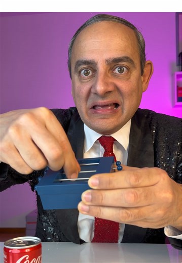 The Magic of Arnaldo Mangini: Comedy and Illusions