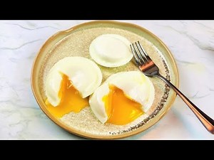 How to Poach Eggs Perfectly | Poaching Eggs For Beginners | NO FAIL POACHED EGGS | Steaming Method