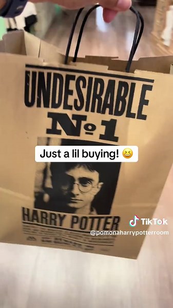 Does this happen to you?#shopping #harrypotter #fyp #relatable #hptiktok
