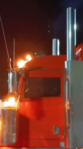 King_ Ace Rolls Outa The Pumps @ The Pilot Travel Center! #peterbilt #389 #largecar #shorts