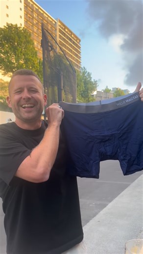 Big Rigs Run Club on Instagram: "BRRC x @williewagtailclothing Closed out the year with our biggest squad to date. What a night, what a community! The legends at @williewagtailclothing even came to the party this week and kindly gifted a few pairs of undies to the BRRC. I’m not just saying this. These undies are quality lads. A few of the boys wore them on the run and can confirm no chafe, no ride up - premium level comfort for the bollos. You can even shadow box in them with no spillage. Would