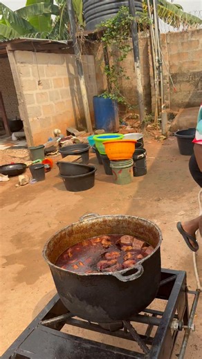 Lunch is ready start placing your order | Upper woman