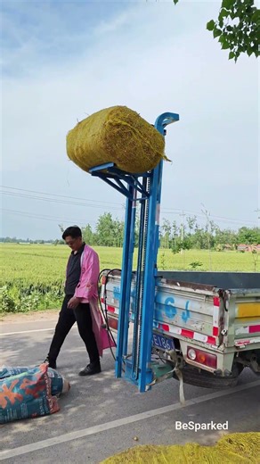 Hay Bale Loader for Field 🚜