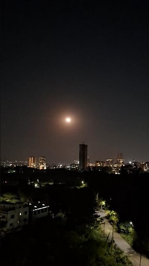 Moon Zoom Test on Samsung Galaxy – 10×, 30× & 100× Zoom 📱🌕 #shorts