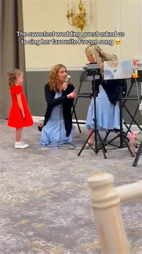 28K views · 3.4K reactions | The sweetest little girl 凉 #harmonyweddings #harmonyweddingduo #weddingsinger #bridesof2025 #behindthescenesofawedding #realweddingmoments #bridesofinstagram | Harmony Weddings - Wedding & Events Duo | Facebook