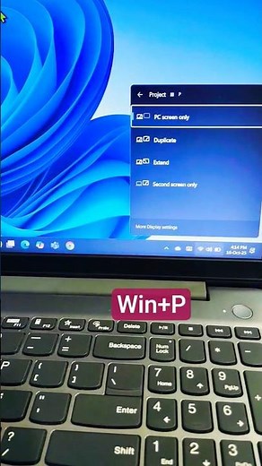 💻 Laptop को Projector से Connect करना सीखो सिर्फ 30 सेकंड में! 🔥