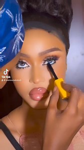 La prochaine formation est prévue le 28 mais au 01 juilletLes programmes seront comme suit: -Formation de base en maquillage -comment choisir le fond de teint en fonction du teint-2 styles de maquillage à savoir:Maquillage cérémonialmaquillage simple 2 styles de foulard 2 styles de coiffure mariéeDu mardi au vendredi À partir de 09h 14hModalité de payement : 1 mois une semaine =1250.000 inscription 50.000 Les payements peuvent être effectuer en 2 tranches 650.000 à l’inscription et le reste à la