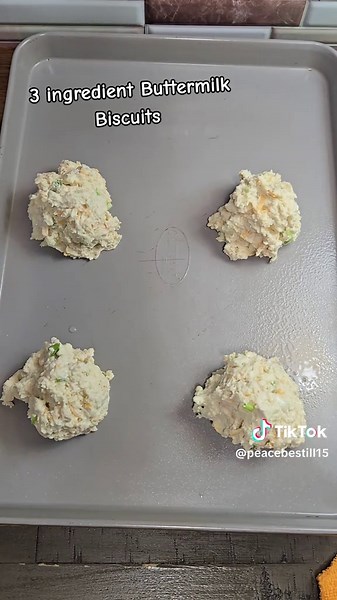 Delicious 3 Ingredient Buttermilk Biscuits Recipe
