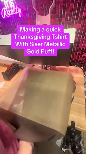 Cute design made easy with Siser Metallic Puff HTV #craftstagram #crafts #htv #puff #metallicpuff #thankful #thanksgiving #siserna #mckinneytx #mckinneymoms #mckinneytxmoms #prospertx #prospermoms #celinatx #celinamoms #friscotx #friscomoms #annatx #melissatx #littleelmtx #aubreytx | My Vinyl Craft