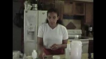 How to Make Your Own Peppermint Essential Oil