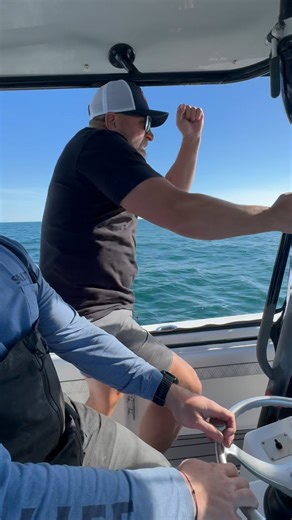 2.1K views · 74 reactions | Fast Let’Em Eat…….. Chunky getting a workout in on the run home! @mercurymarine @pelagicgear @bajiosunglasses #peopledoingstupidstuff #dumb #clowns #fishcircus #fishcircusfishingteam #makeitfun | Fish Circus | Facebook