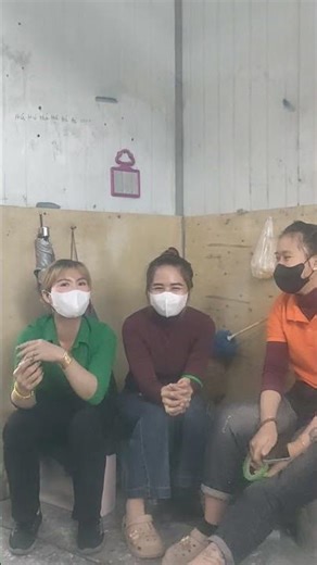 ae chọn em áo màu nào