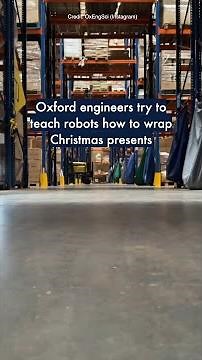 Oxford engineers try to teach robots how to wrap Christmas presents 🎁 #OxfordUniversity