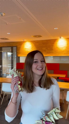 Suppenpause-Deal-Alarm! 🚨 Hol dir jetzt das 6er Pack zum Sonderpreis: El Gazpacho, Gute Beete & Pilz-Champion – jeweils nur 3,95 €. 💚 Mone zeigt dir heute mit ihrer Lieblings-Suppenpause El Gazpacho, wie du in 2 Minuten eine richtig leckere, schnelle Mahlzeit zauberst. 🥣✨ 👉 Nur für kurze Zeit: Schau im Shop vorbei auf https://eu1.hubs.ly/H0r6bcG0 und sichere dir den Suppenpausen-Aktionspreis! Welche Suppenpause ist dein Favorit? 👇 | GEFRO