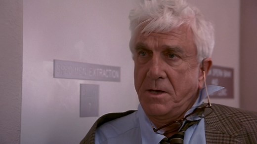 Csupasz pisztoly 3. (1994) Leslie Nielsen