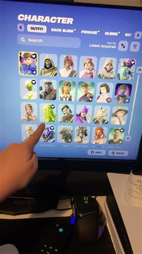 Cant choose #fortnite #skins #choose