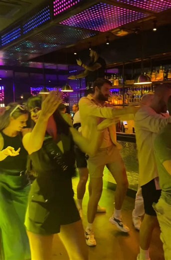 Experience Liverpool's Nightlife: Singing and Dancing Highlights