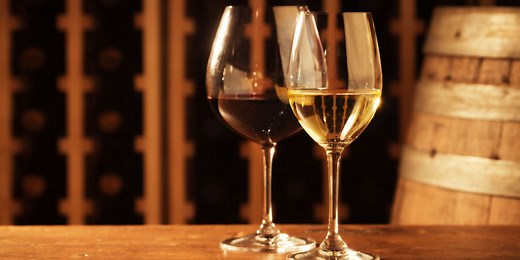 What's the Difference Between Red and White Wine?