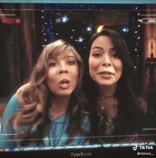i miss them sm☹️☹️//sorry i havent posted in like 2 months😻#icarly#sampuckett#carlyshay#edit#sad#crying#cry#friends#friendship#goodbye#lastepisode#lastseason#fyp#fypシ#zyxcba