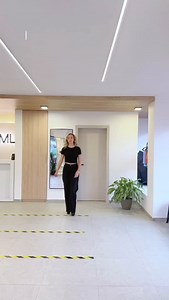 944K views · 18K reactions | CAMINAR BIEN EN TACONES TAMBIÉN ES MOVER...