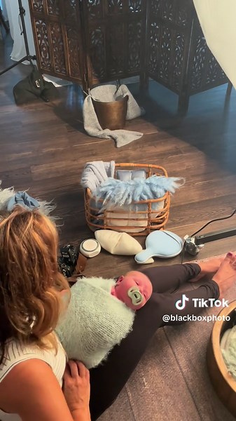 Watch me wrap baby. #newbornbaby #newbornphotographer #newbornwrappingvideos