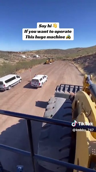 Operating a Huge Caterpillar Wheel Loader