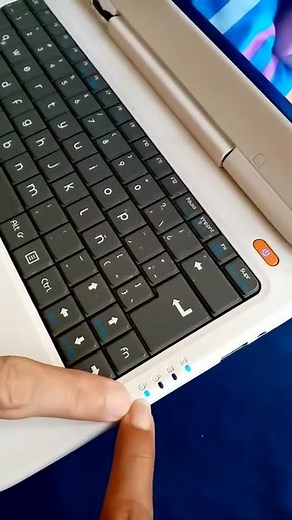 Para bloquear y desbloquear el teclado de la laptop