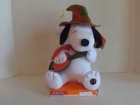 Peanuts Gang animated Musical Snoopy plush toy for Thanksgiving