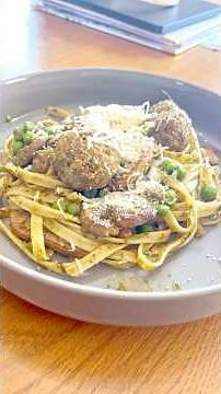🤤 Ultimate Pesto Pasta and Meatballs