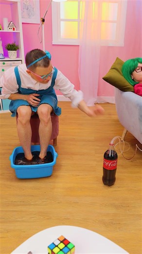 🥤Funny Soda Prank: Taste Test Gone Wild! 😂🦶🛁