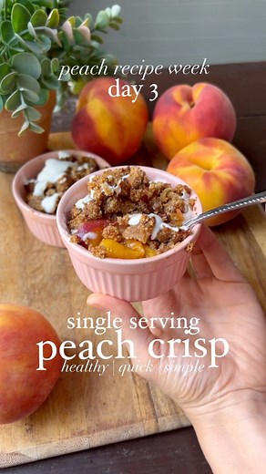 Peyton Pratte on Instagram: "Easy 5 ingredient gluten free breakfast or dessert! These mini peach crisps are the perfect summer treat 😍 I used @stonyfield’s organic vanilla yogurt as a substitute topping and it is the perfect texture & taste for it. Did you know organic cows milk contains 62% higher levels of omega-3 fatty acids? I got to tour a few organic farms that Stonyfield sources their milk from and it was so cool to see the process. Not only how small family farms are supported by our p