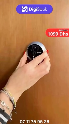 Digisouk.ma on Instagram: "Ezviz DP2C Maroc Casablanca Bon Prix digisouk.ma 🔔 Sonnette-judas sans fil Full HD 1080p avec écran couleur 4,3″ et appel vidéo bidirectionnel • 👁️ Ultra grand angle de vue 155° et vision nocturne jusqu’à 5 m pour ne rien louper même dans l’obscurité • 🔋 Batterie 4600 mAh rechargeable, autonomie pouvant atteindre ≈ 90 jours en usage modéré, installation simple sans câblage compliqué • 📂 Stockage local via microSD jusqu’à 256 Go, détection PIR pour mouvements jusqu’