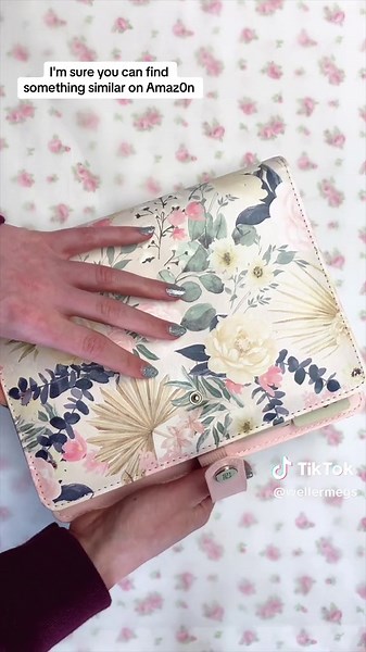 Replying to @Courtanae Turta If you want to separate your makeup journal into sections, here are some options you could try! 🫶🏻 #makeupjournal #junkjournal #junkjournalideas #scrapbooking #journalwithme #makeuphacks #skincarehacks #papercrafts #aesthetic #scrapbookingideas @Hobby Lobby @Michaels Stores