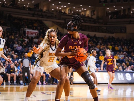 Darrington Tallies 12 in Fourth Quarter, Chippewas Rally Past Toledo - Central Michigan University Athletics