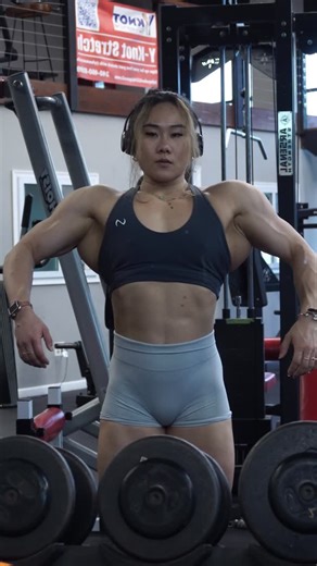 Elaina | Online Coach on Instagram: "How many lat spread videos is too many? 🫣 ——— #bodybuilding #bodybuilder #fitnessmotivation #figurecompetitor #fitnessjourney #latspread #wings #lats #backday #foryou #gymreel #fitnessreel #workhard"