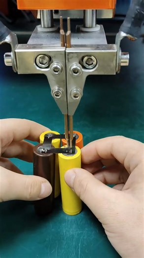 Lithium Batteries pack assembly | LCDrepairguide