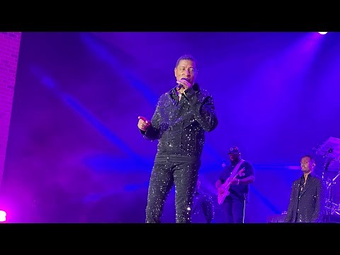 Babyface live at Stockbridge/ATL Amphitheater performing “Whip Appeal”