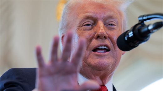 Trump signals focus away from peace over Greenland