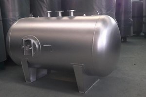 [Hot Item] Fermenter Polymer Dissolving Condensate Storage Tank /Carbon Steel Reflux Tank of Concentration Tower