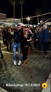 Giusy Vadalà e Giovanni Chiaro ballano una bella tarantella live Taranta Nova dello Stretto , concerto Bagnara Calabra(RC) 18 dicembre 2022. Tarantulati Dicalabria © Tarantulati di Calabria -Video Mikos Cutrupi TUTTI I DIRITTI RISERVATI. | Tarantulati di Calabria