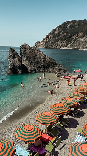 Kelsey Heinrichs on Instagram: "🇮🇹 15 things to do in Cinque Terre ⬇️ ⁣ 🚤 Go on a sunset boat tour (we booked ours via @viatortravel)⁣⁣⁣ 🍤 Eat fresh fried seafood out of a cone from Tutti Fritti in Riomaggiore⁣⁣⁣ 👟 Hike in between each village for epic views⁣⁣⁣ 🍽 Dinner or Lunch at @trattoria_dal_billy @lareginadimanarola @torre_aurora_cinqueterre⁣⁣⁣ 🏰 Climb the Belforte Tower at Doria Castle ⁣⁣⁣ 🍷 Drink Sciacchetrà (the local wine) at a vineyard ⁣⁣⁣ 🏖 Beach day at Monterosso al Mare⁣⁣⁣