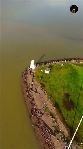 Browns Point Park & Lighthouse After Rain | December FPV Flight | DJI Avata