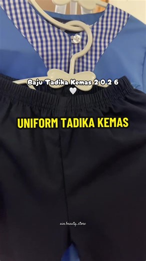 Sesi persekolahan Tadika 2026 dah nak bermula .. mommy dah ad ke baju sekolah tadika untuk anak ? Baju ni kualiti baik harga mampu milik .. Stock tak banyak , grab sekarang kat beg kuning… #bajutadikakemas #uniformsekolah #uniformtadika #tadikakemas #tadika