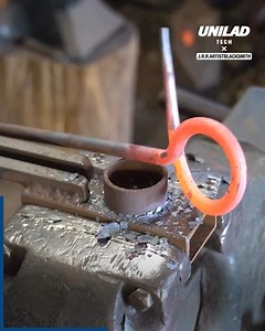 The process of forging metal by hand is fascinating to watch!👨‍🔧😎 | LADbible New Zealand