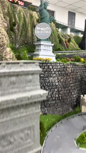 🏙️ Unleash the power of history’s greatest landmarks, crafted with breathtaking detail. From the Empire State Building to the Burj Khalifa, each model is designed to bring the world’s most iconic structures into your hands. Expand your skyline with towers, bridges, and monuments—perfect for collectors and enthusiasts alike. 🚀 Command your shelf like never before! | Collectible Models