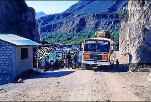 2.9K reactions · 297 shares | VOLVO BB-57 carrozado por Thomas del Perú para la empresa Hidalgo. #retrobusesperu #retrobus #busesdelrecuerdo #busesdelperú #busesperu #busesperuanos #volvobus #volvoperú | Retro Buses Perú | Facebook